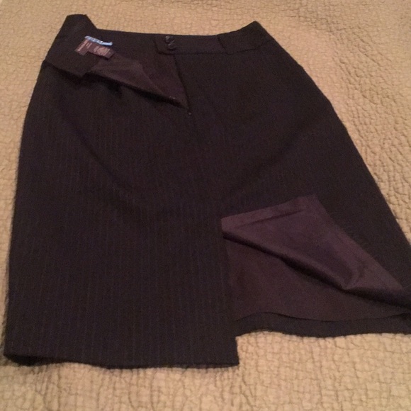 Banana Republic pencil skirt - Picture 5 of 5